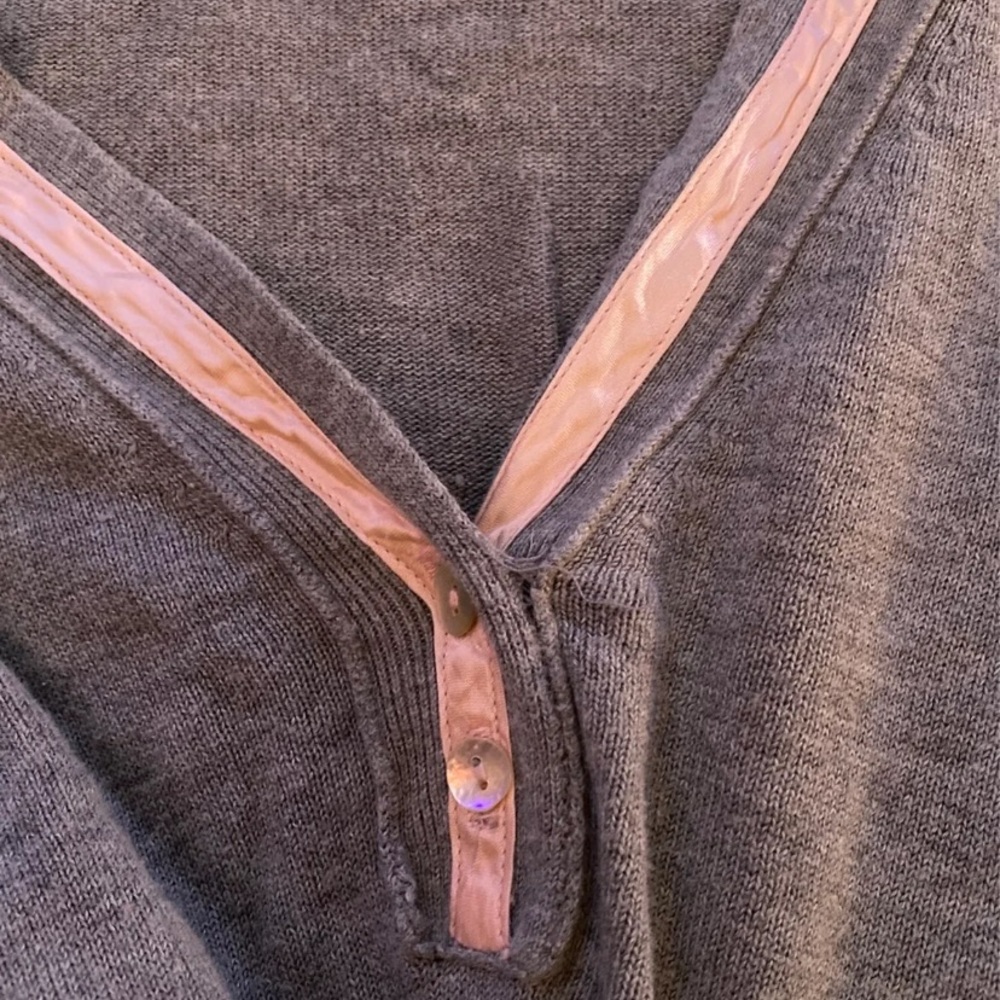gray sweater - Picture 3 of 3
